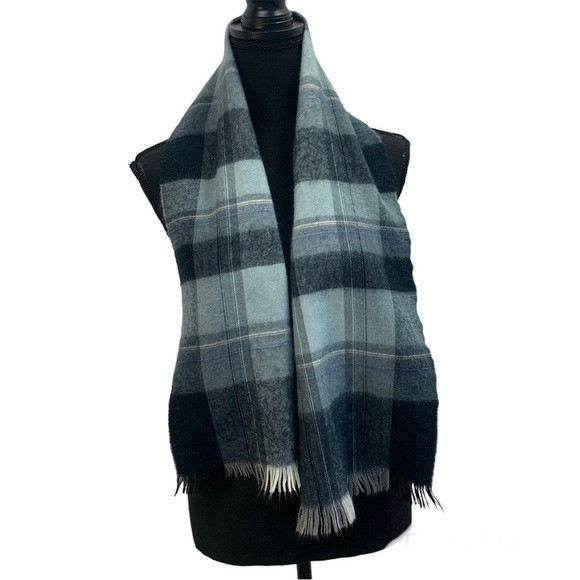 DARK navy blue and light baby blue plaid check fall winter scarf unisex 🔥 - Picture 2 of 6